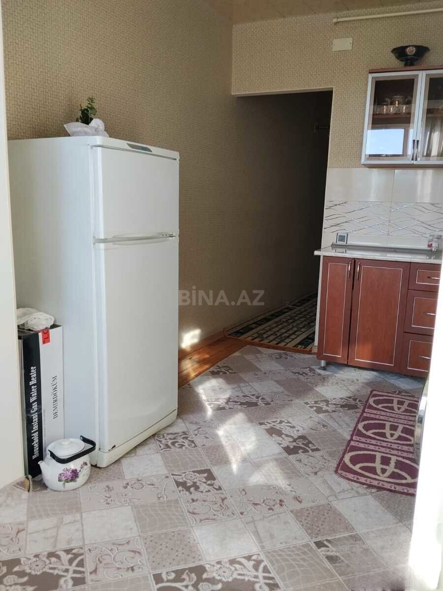 3 otaqlı Köhnə tikili, Xalqlar Dostluğu m., Bakı