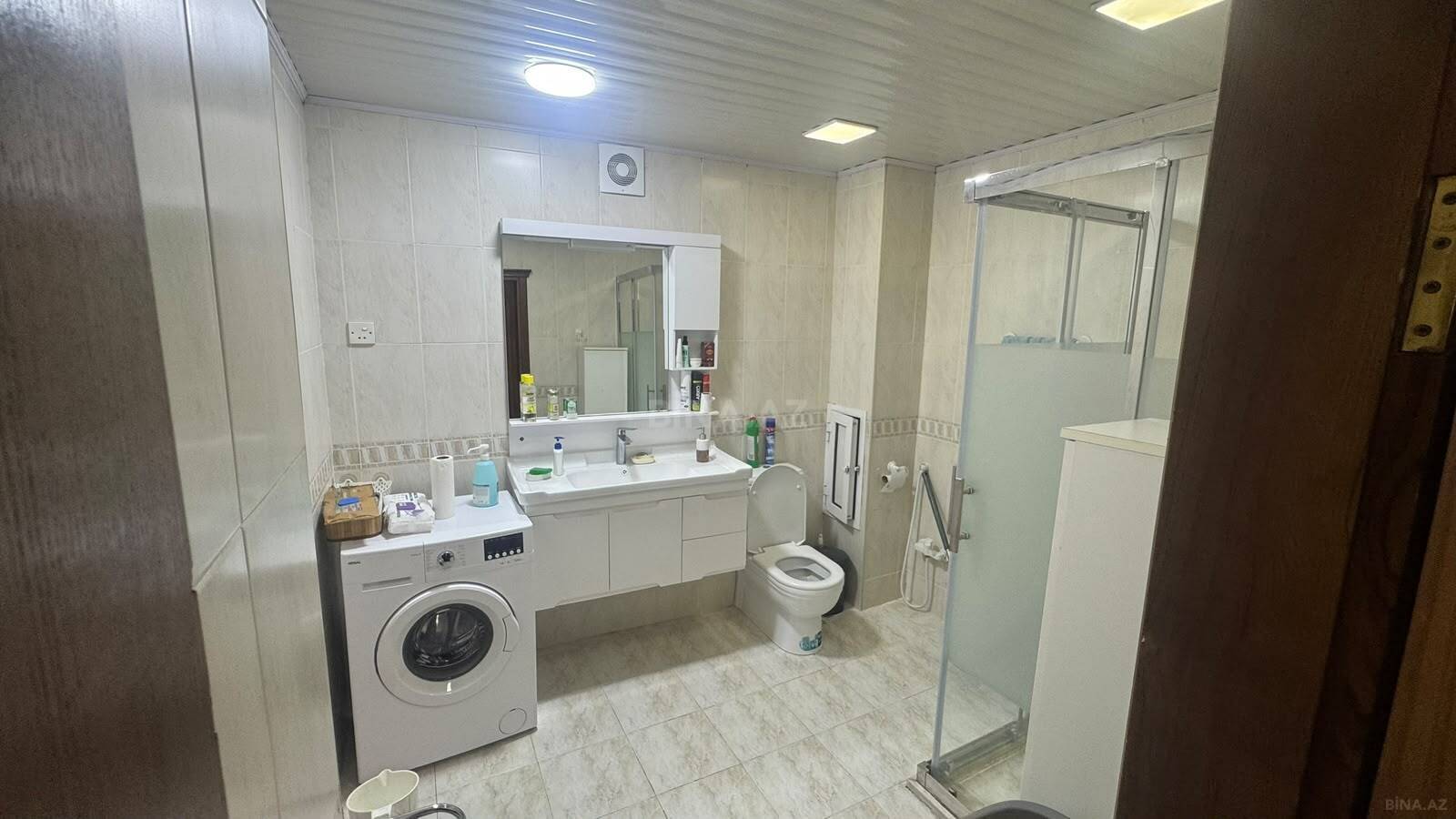 3 otaqlı Yeni tikili, İnşaatçılar m., Bakı