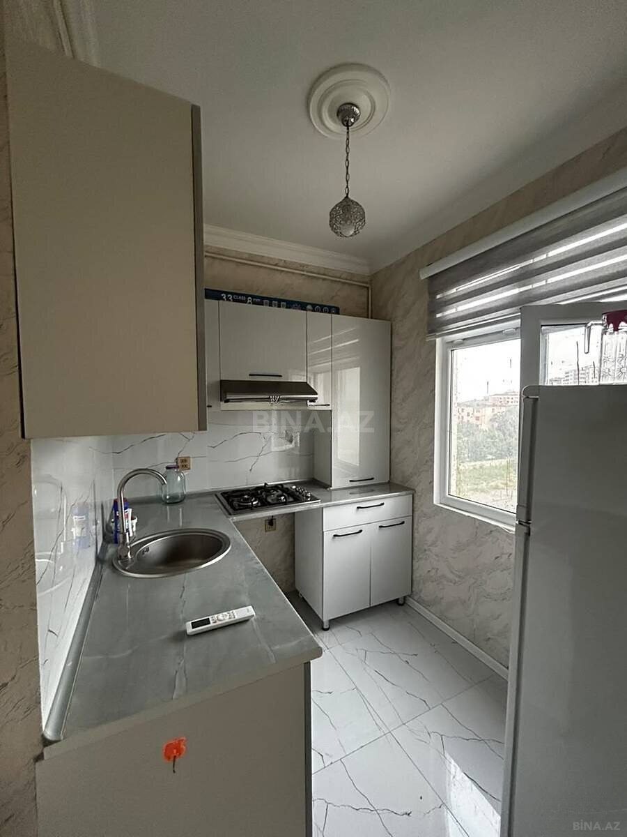 2 otaqlı Köhnə tikili, Memar Əcəmi m., Bakı