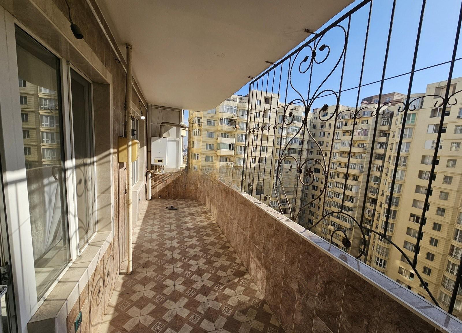 3 otaqlı Yeni tikili, 8 Noyabr m., Bakı
