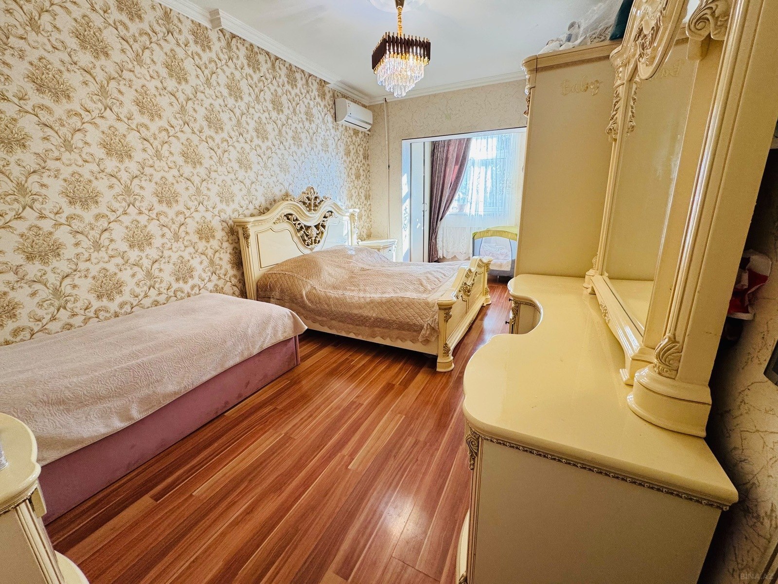 4 otaqlı Köhnə tikili, Həzi Aslanov m., Bakı