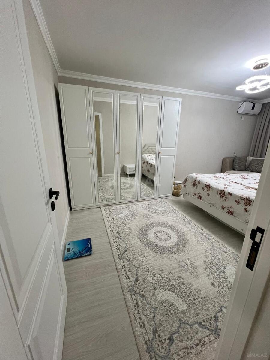 3 otaqlı Köhnə tikili, Xalqlar Dostluğu m., Bakı