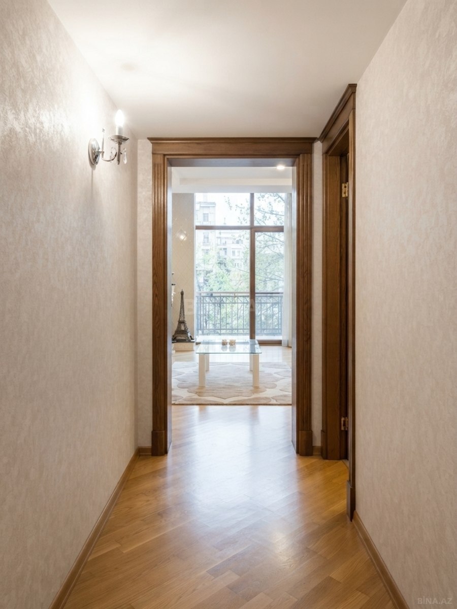 3 otaqlı Köhnə tikili, Sahil m., Bakı