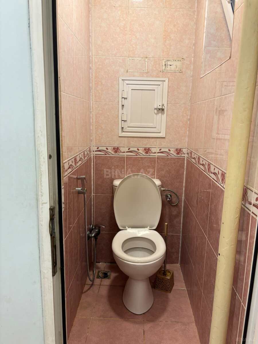 3 otaqlı Köhnə tikili, Elmlər Akademiyası m., Bakı