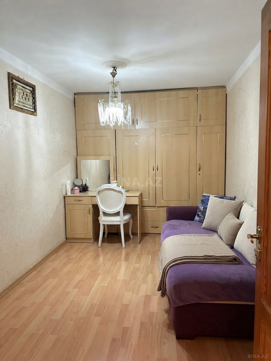 2 otaqlı Köhnə tikili, Elmlər Akademiyası m., Bakı