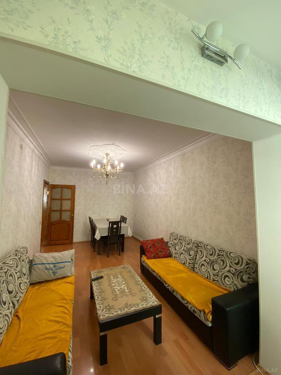 3 otaqlı Köhnə tikili, Memar Əcəmi m., Bakı