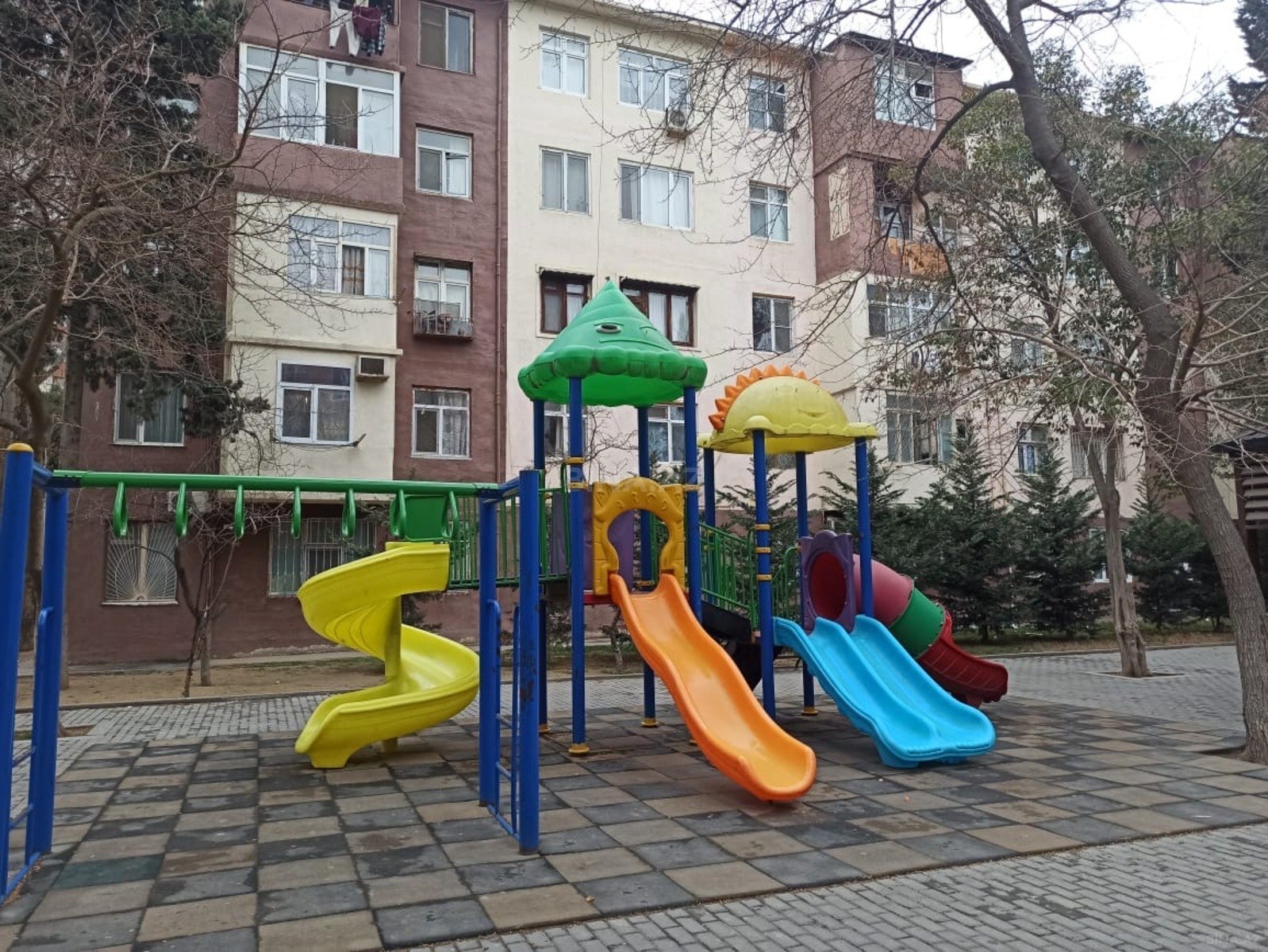 2 otaqlı Köhnə tikili, Azadlıq Prospekti m., Bakı