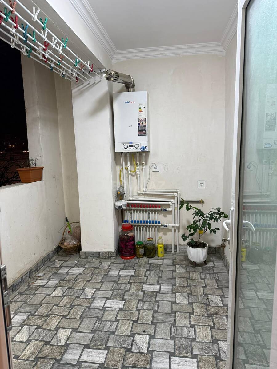 4 otaqlı Köhnə tikili, Xalqlar Dostluğu m., Bakı