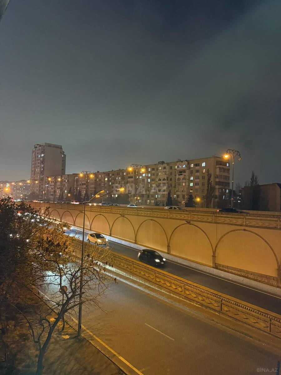 4 otaqlı Köhnə tikili, Xalqlar Dostluğu m., Bakı