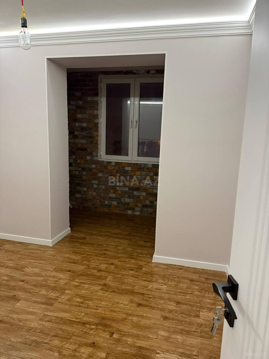 4 otaqlı Köhnə tikili, Xalqlar Dostluğu m., Bakı