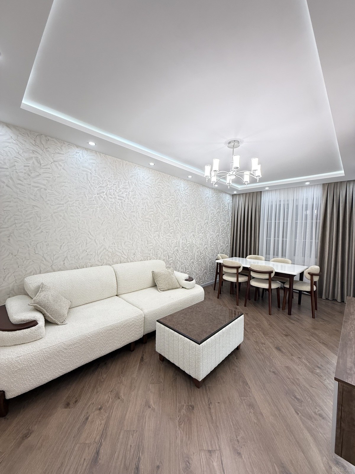 3 otaqlı Köhnə tikili, Əhmədli m., Bakı