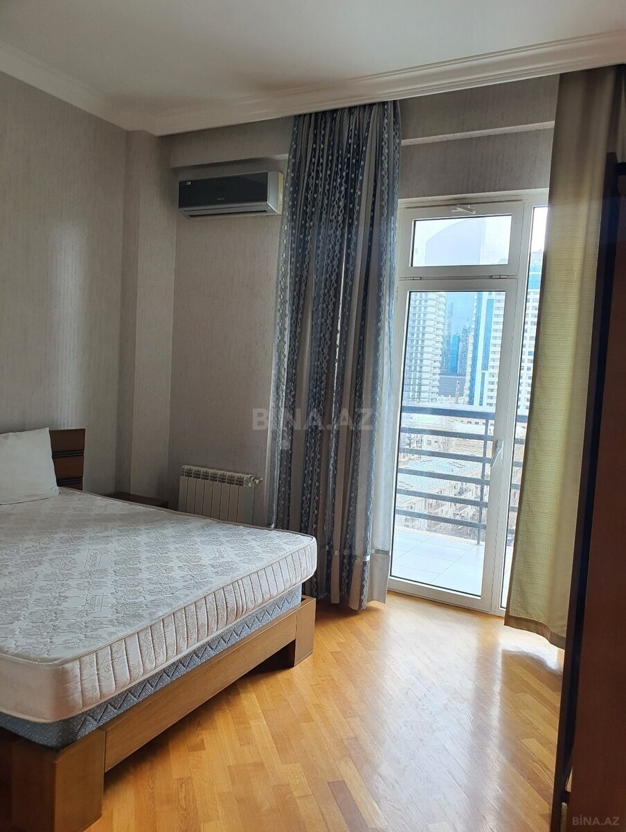 4 otaqlı Yeni tikili, 28 May m., Bakı