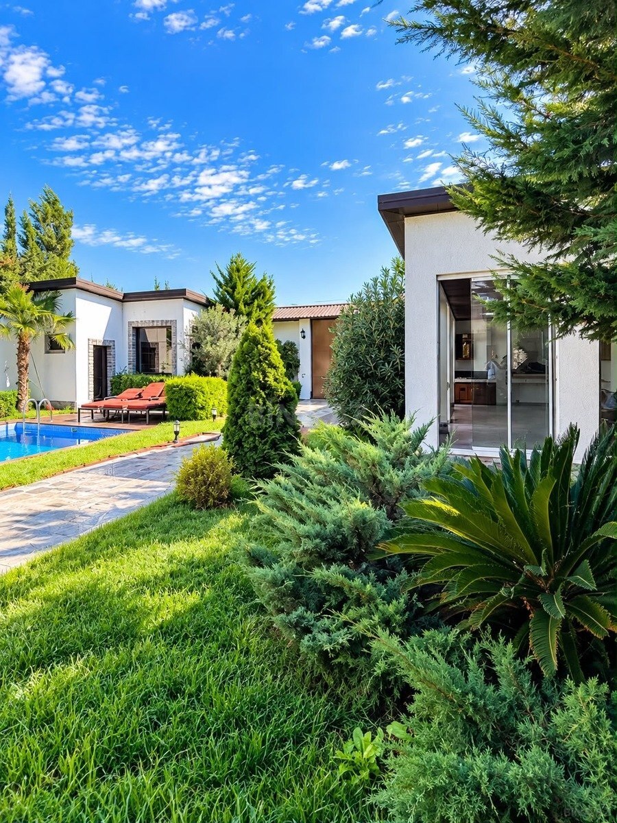 5 otaqlı Həyət evi/Bağ evi, Mərdəkan q., Bakı