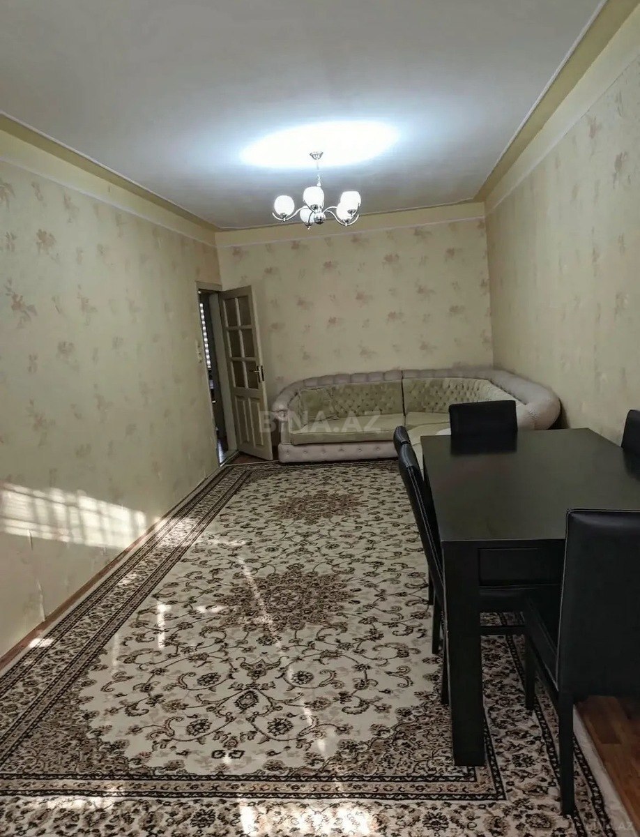 3 otaqlı Köhnə tikili, Əhmədli m., Bakı
