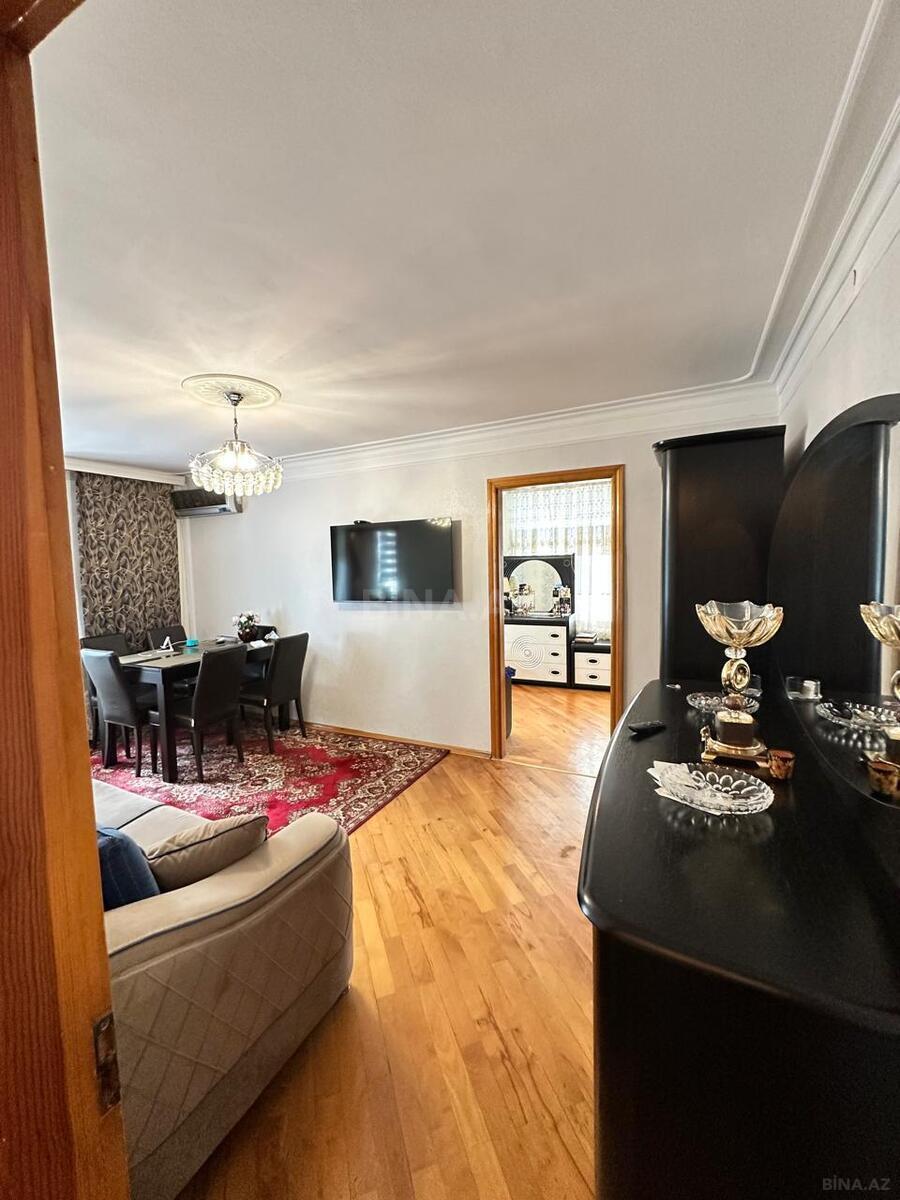 2 otaqlı Köhnə tikili, Elmlər Akademiyası m., Bakı