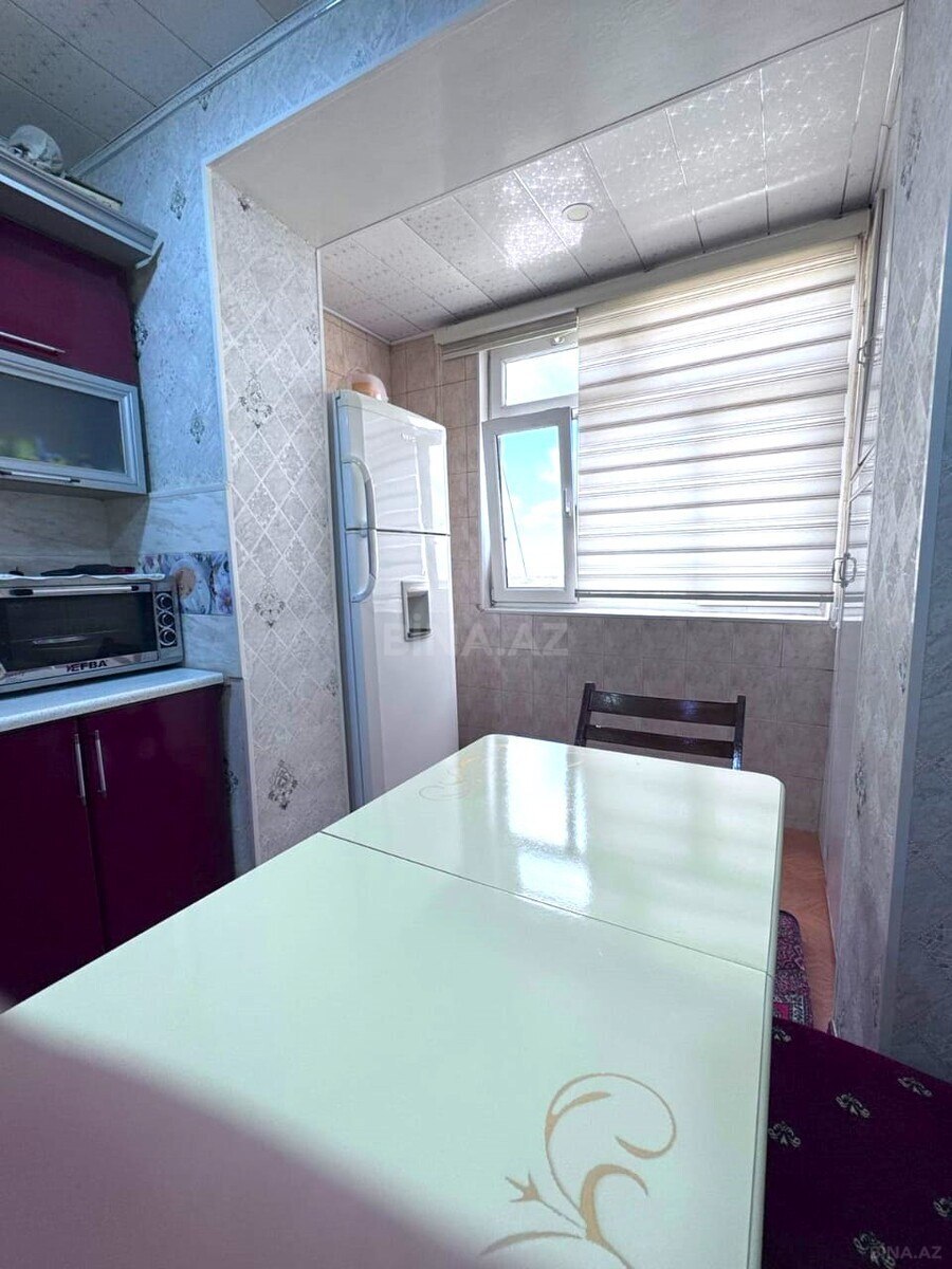 3 otaqlı Köhnə tikili, Yeni Günəşli q., Bakı