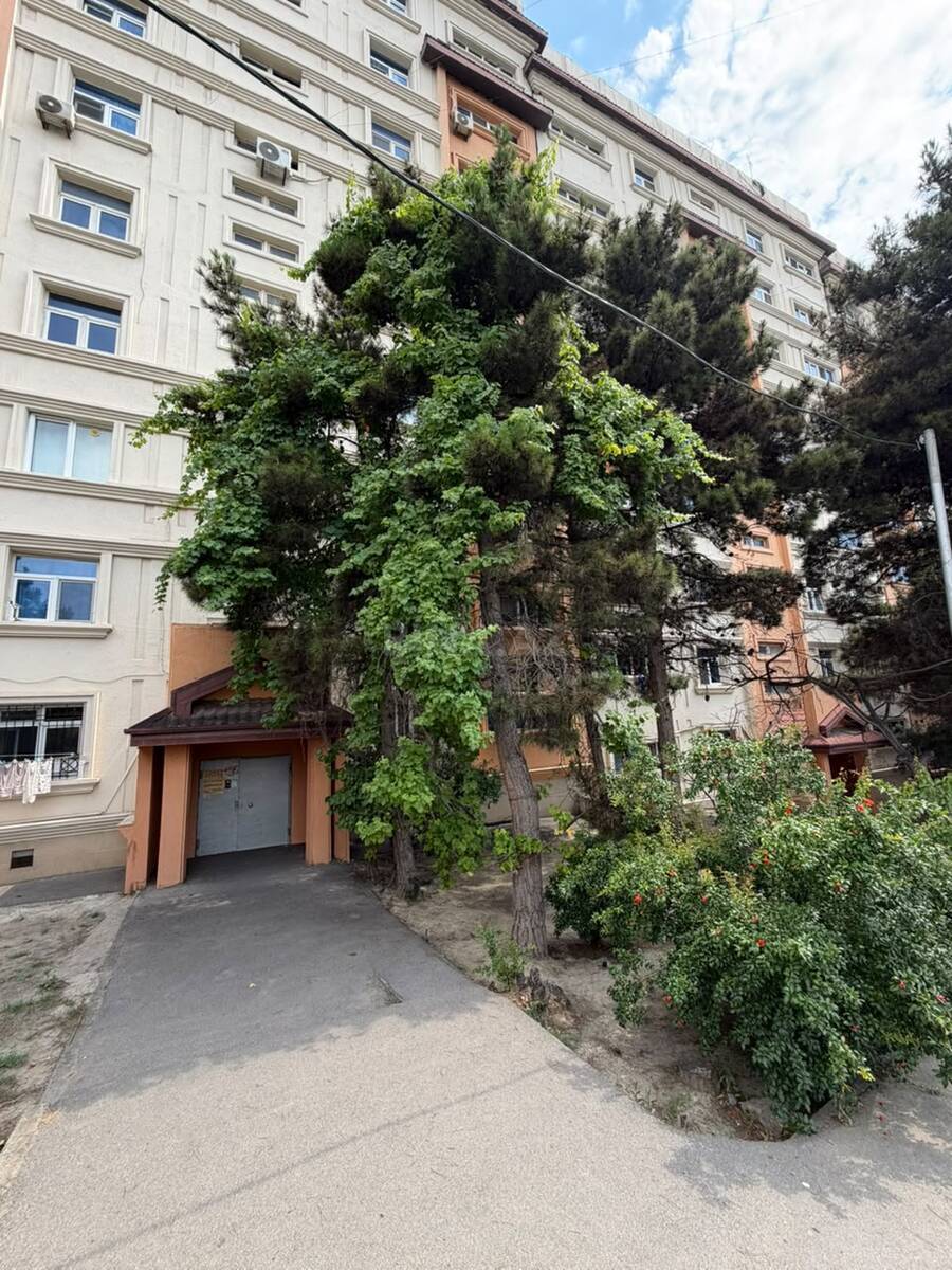 3 otaqlı Köhnə tikili, Nəsimi m., Bakı