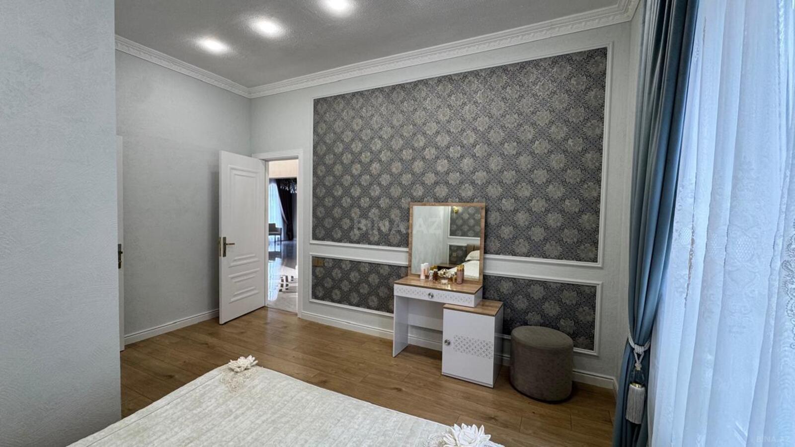 4 otaqlı Həyət evi/Bağ evi, Novxanı q., Bakı