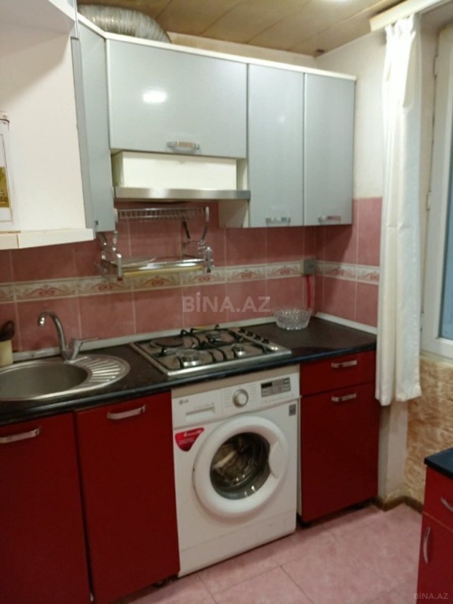 3 otaqlı Köhnə tikili, İnşaatçılar m., Bakı