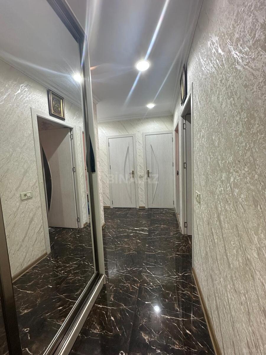 3 otaqlı Köhnə tikili, Neftçilər m., Bakı