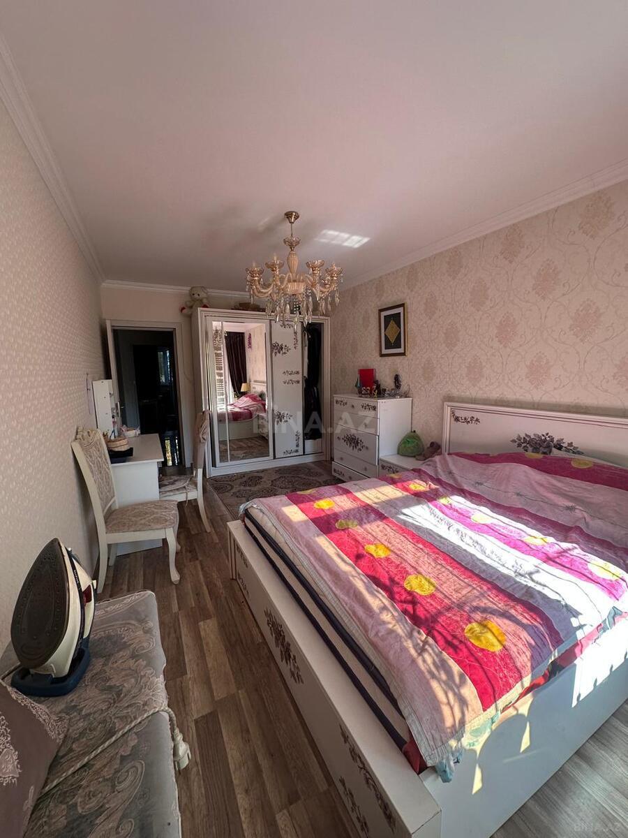 3 otaqlı Köhnə tikili, Neftçilər m., Bakı