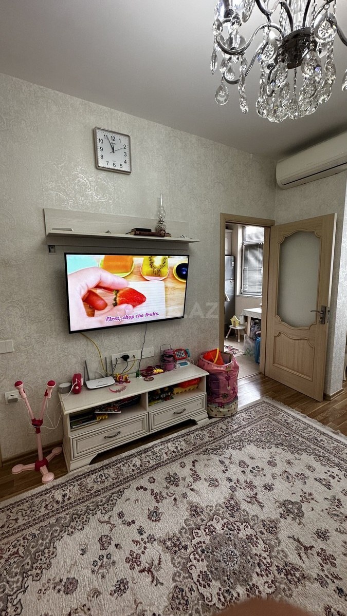 2 otaqlı Köhnə tikili, Memar Əcəmi m., Bakı