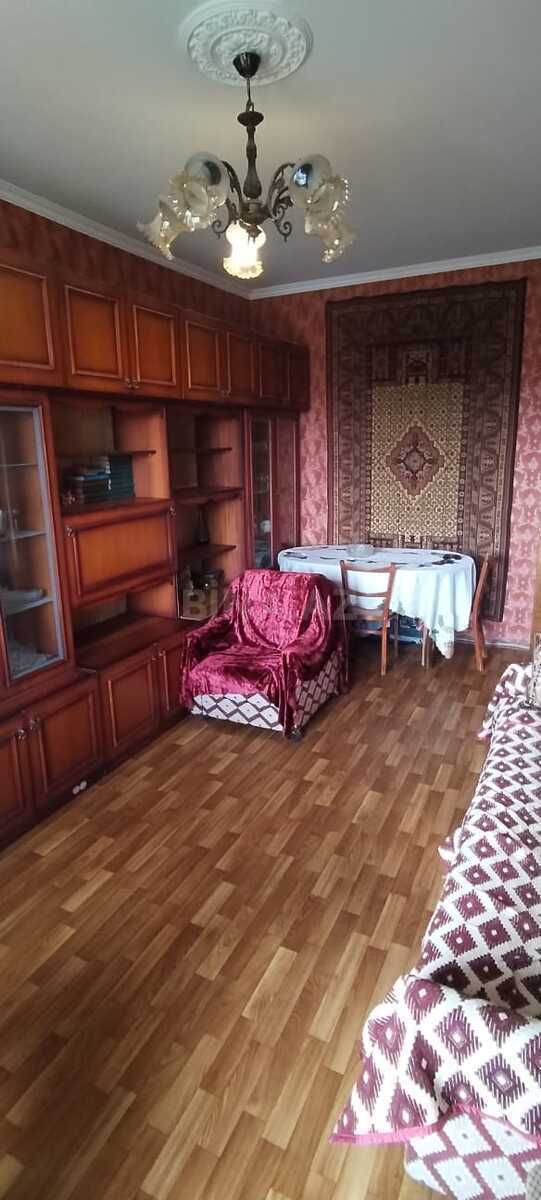 2 otaqlı Köhnə tikili, Bakıxanov q., Bakı