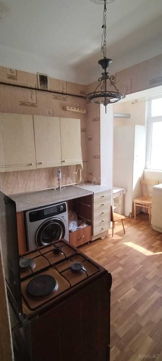 2 otaqlı Köhnə tikili, Bakıxanov q., Bakı