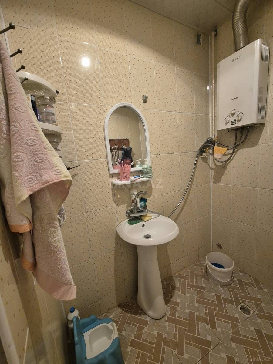 2 otaqlı Köhnə tikili, Memar Əcəmi m., Bakı