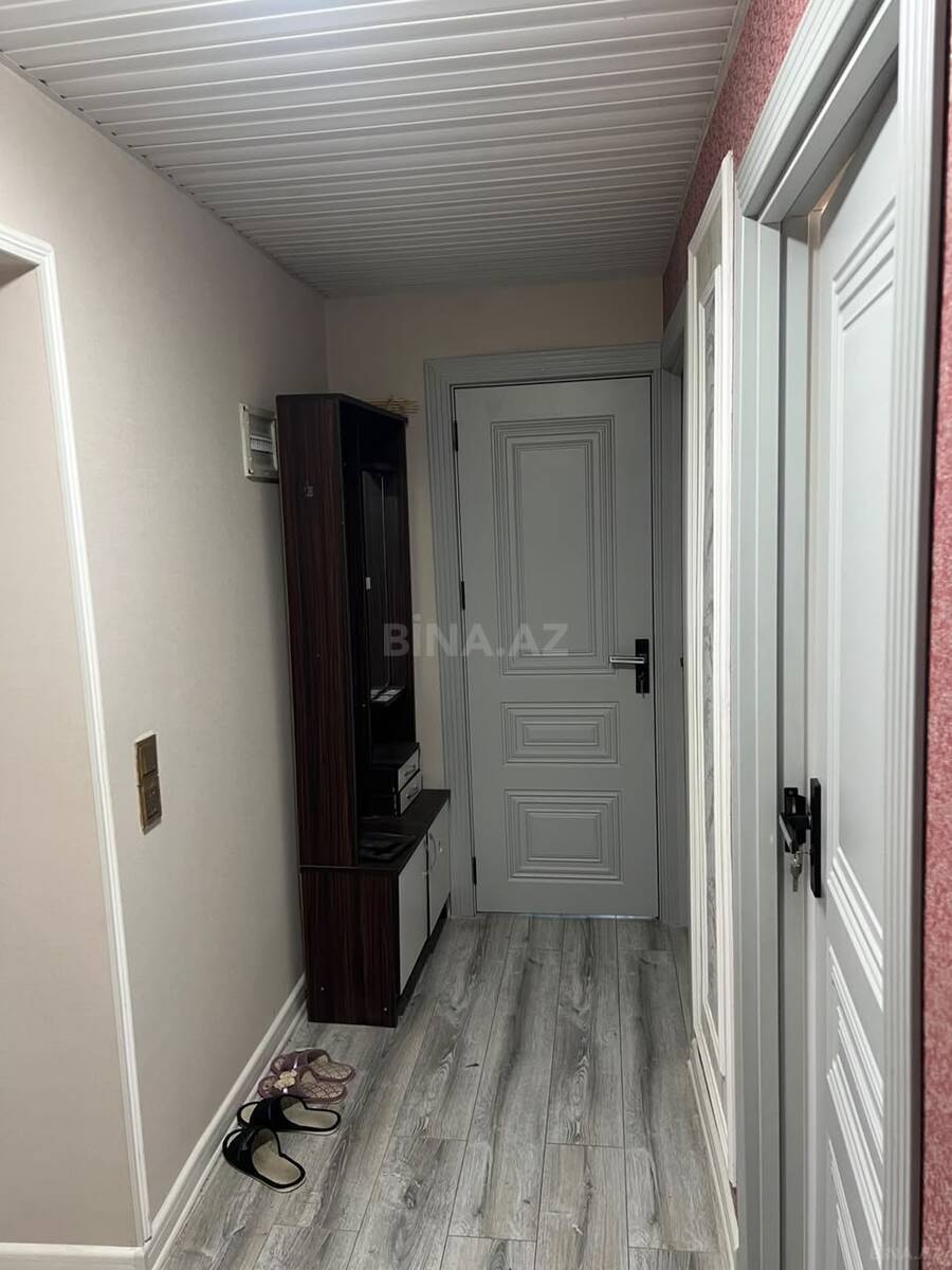 3 otaqlı Köhnə tikili, Memar Əcəmi m., Bakı