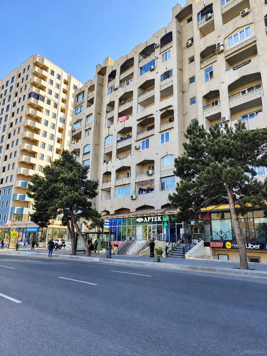 3 otaqlı Köhnə tikili, İnşaatçılar m., Bakı