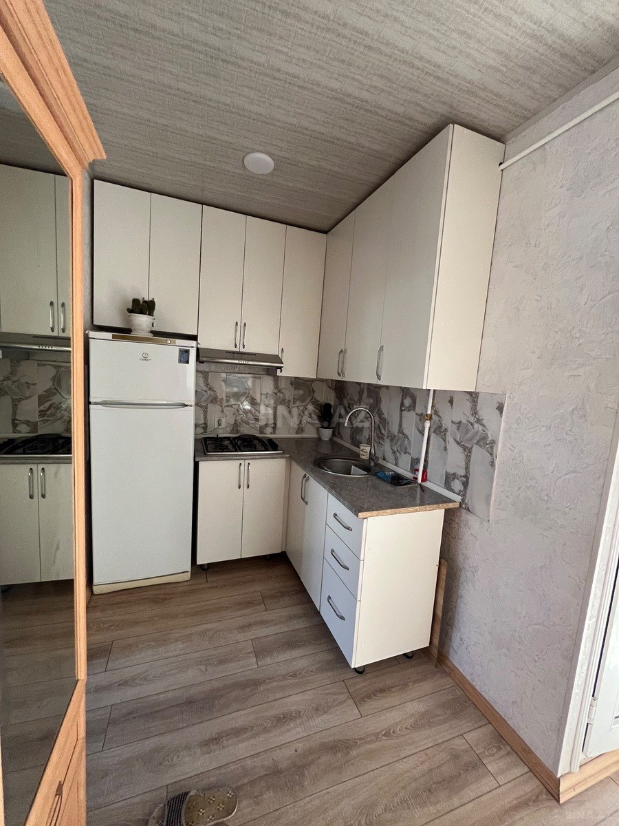 3 otaqlı Köhnə tikili, Əhmədli m., Bakı