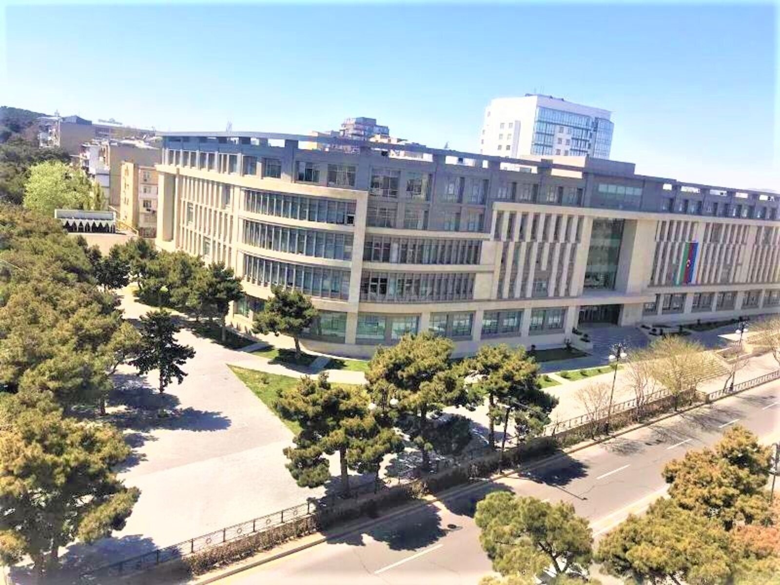 3 otaqlı, 80.0 m², Elmlər Akademiyası