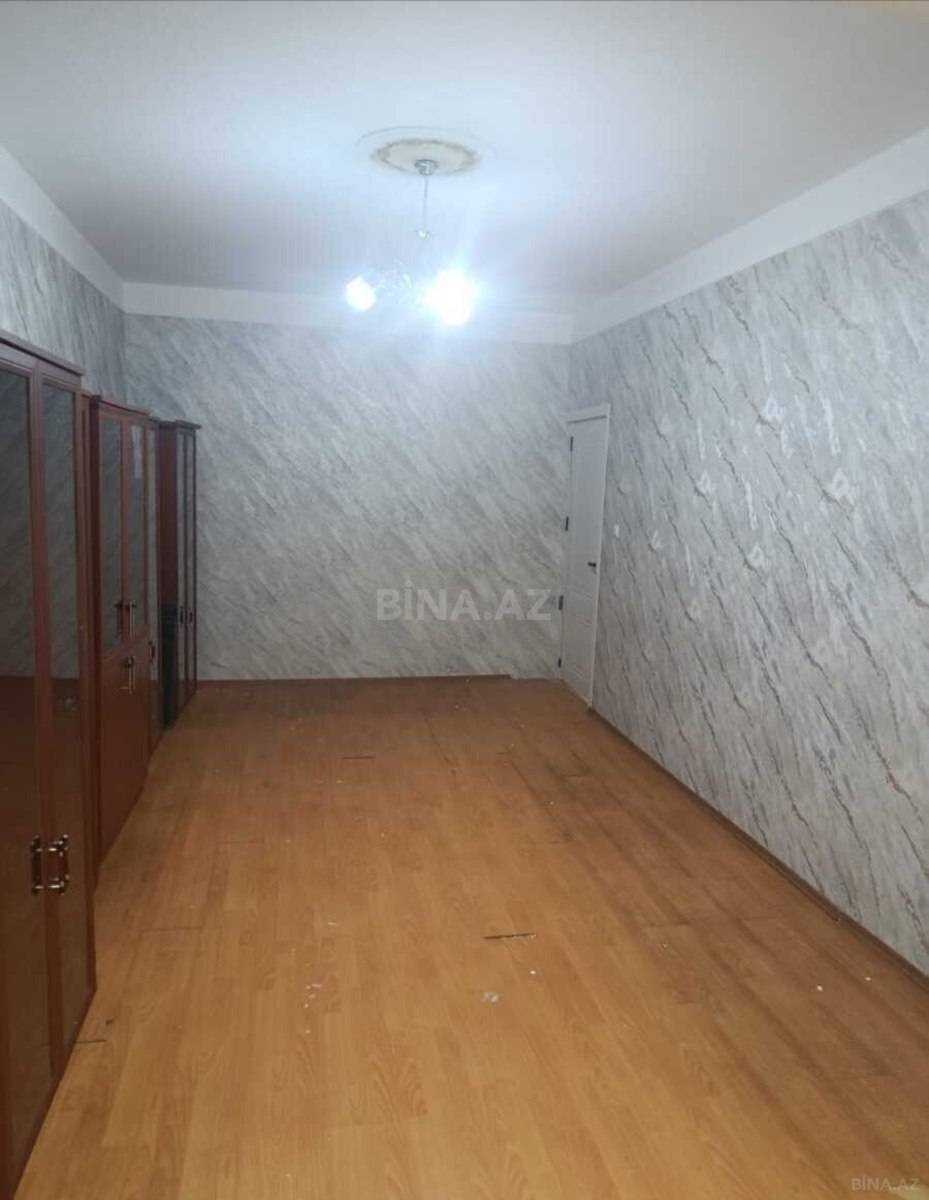3 otaqlı Köhnə tikili, Qara Qarayev m., Bakı