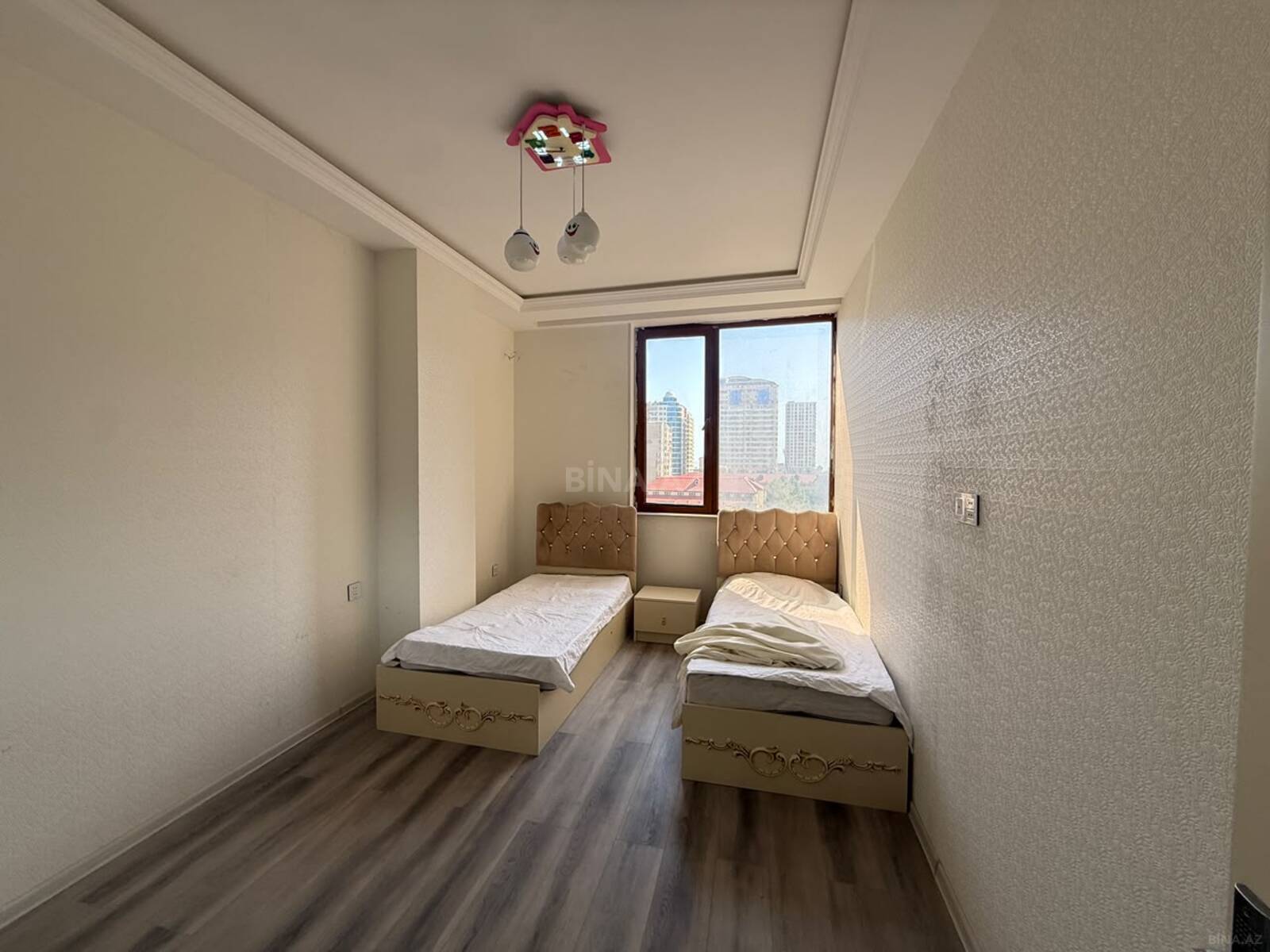 3 otaqlı Yeni tikili, Şah İsmayıl Xətai m., Bakı