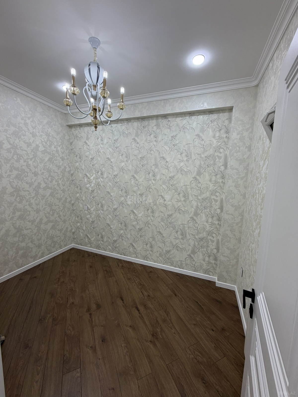 3 otaqlı Yeni tikili, Neftçilər m., Bakı