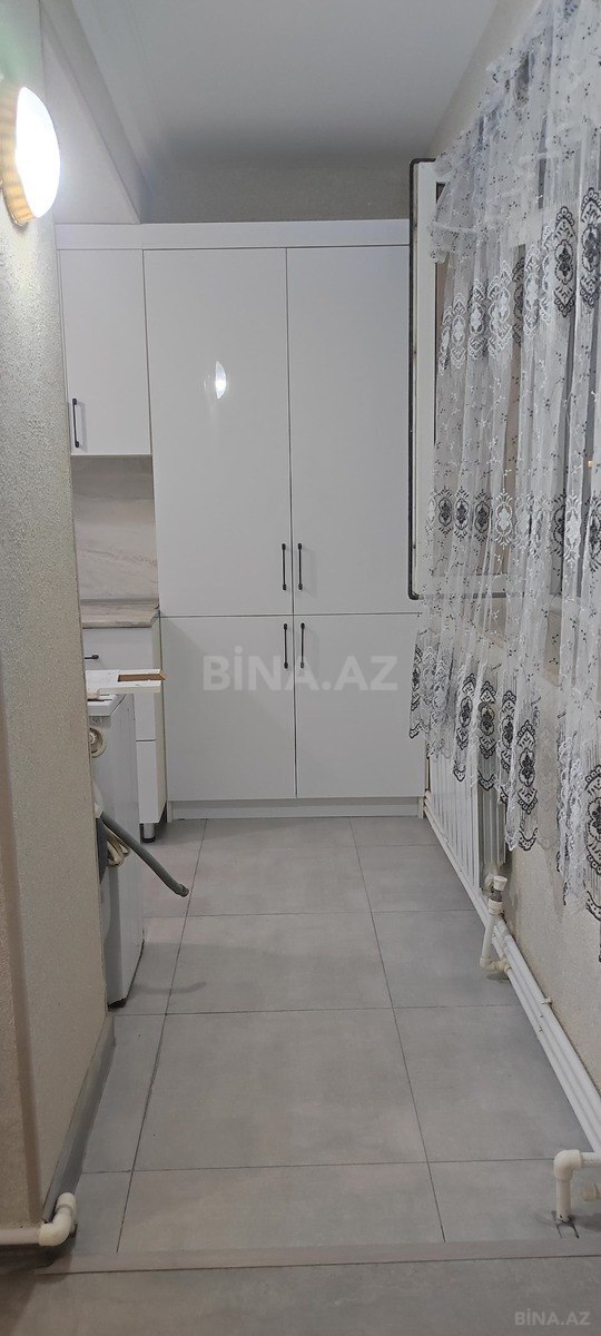 2 otaqlı Köhnə tikili, Elmlər Akademiyası m., Bakı