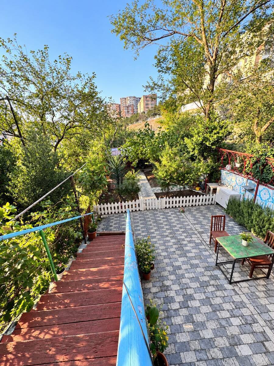 4 otaqlı Köhnə tikili, Həzi Aslanov m., Bakı