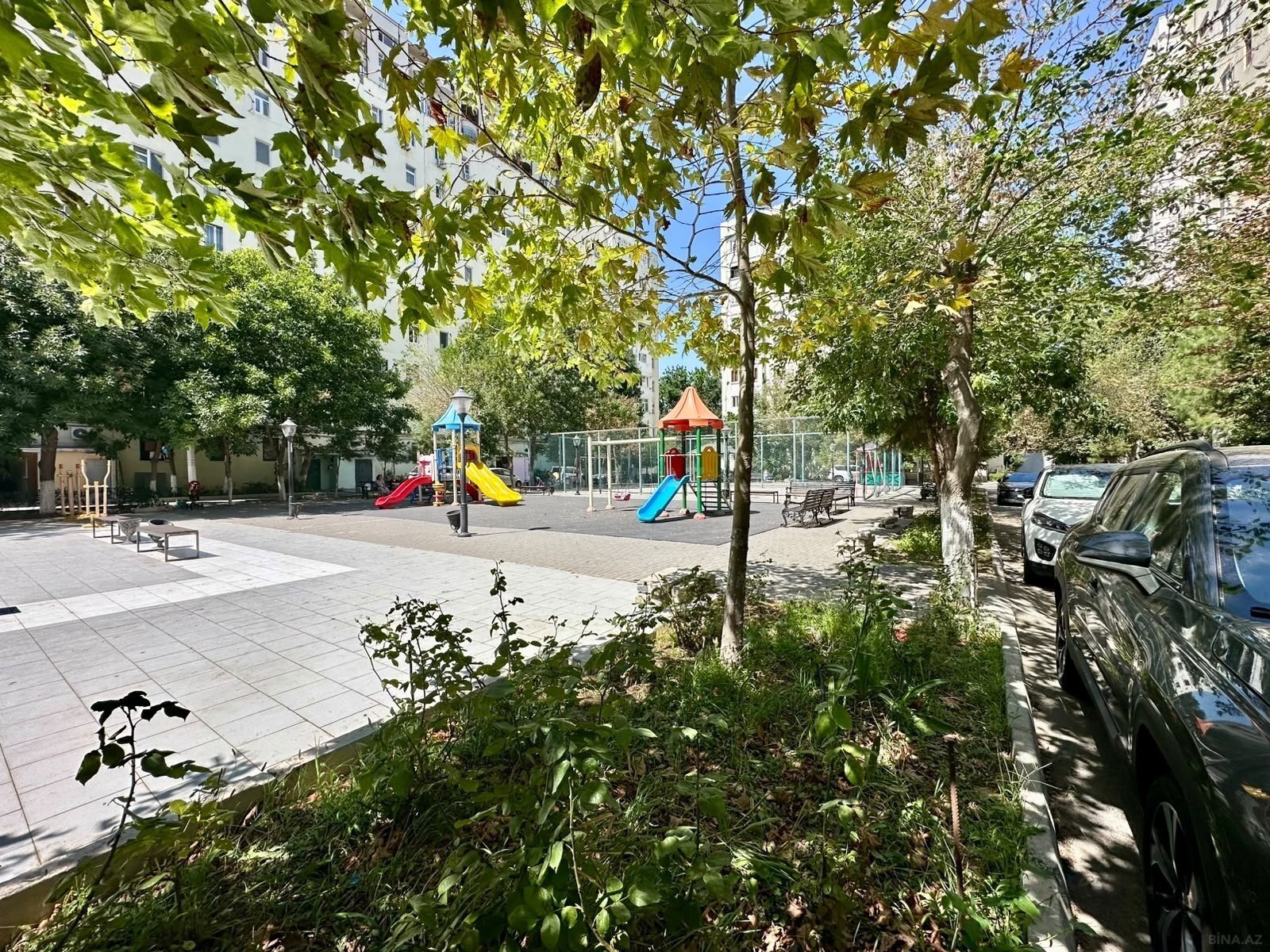 2 otaqlı Köhnə tikili, Elmlər Akademiyası m., Bakı
