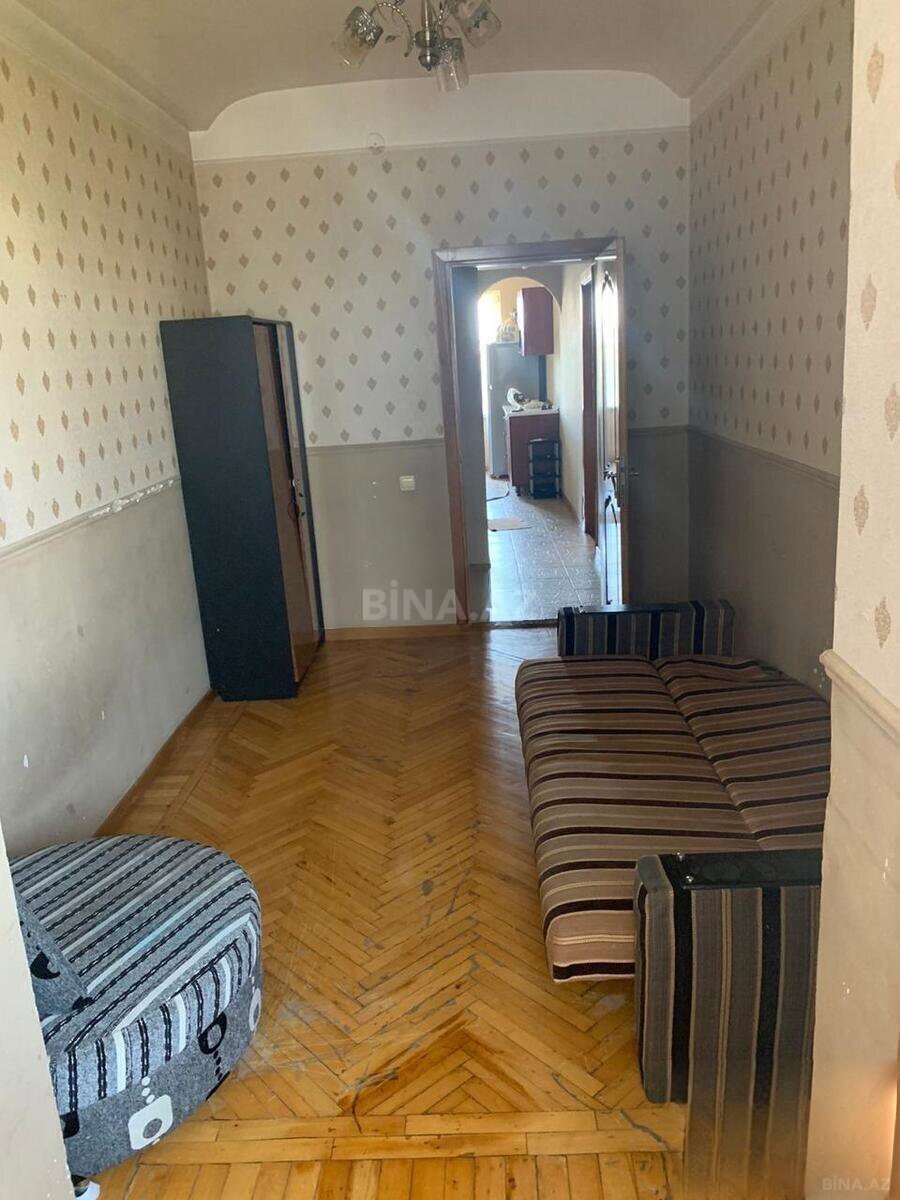 3 otaqlı Köhnə tikili, Həzi Aslanov m., Bakı