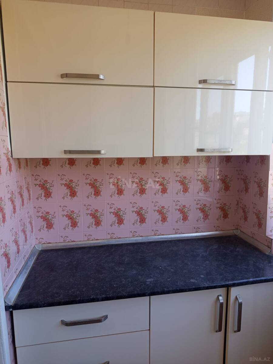 3 otaqlı Köhnə tikili, Həzi Aslanov m., Bakı