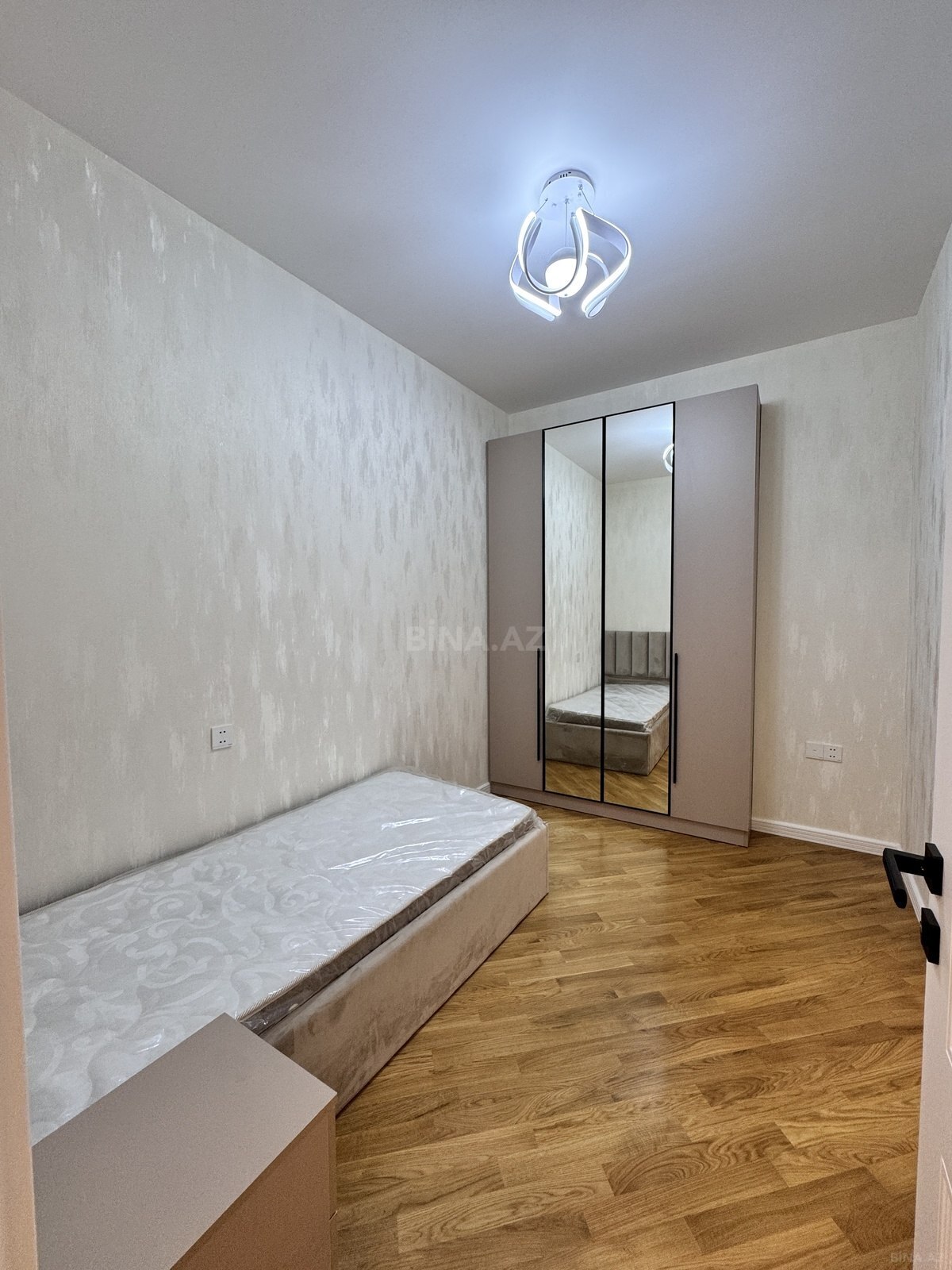 3 otaqlı Yeni tikili, Həzi Aslanov m., Bakı