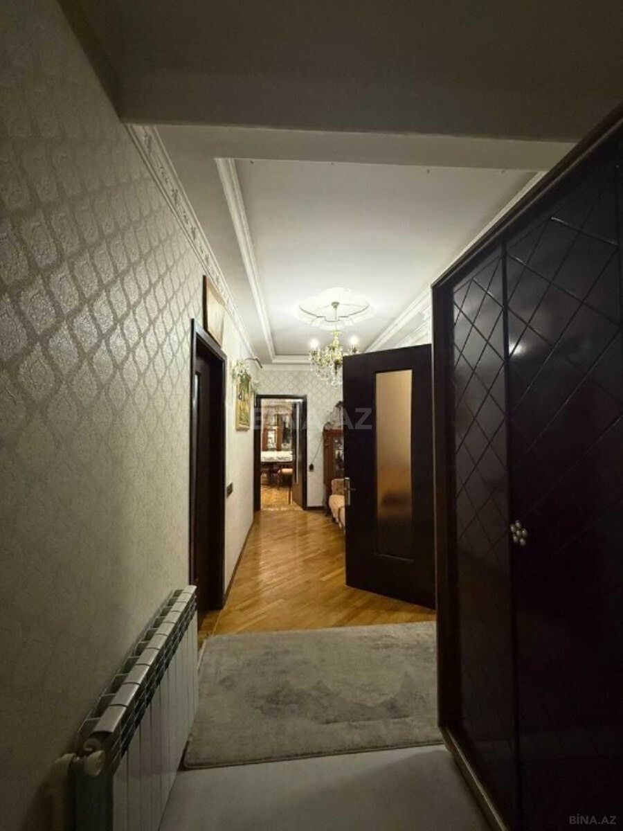 3 otaqlı Yeni tikili, Nizami r., Bakı
