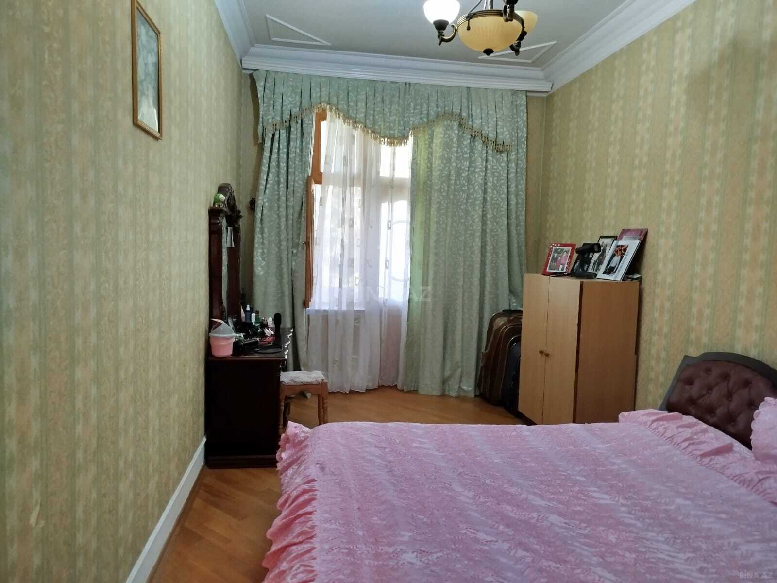 3 otaqlı Köhnə tikili, Azadlıq Prospekti m., Bakı