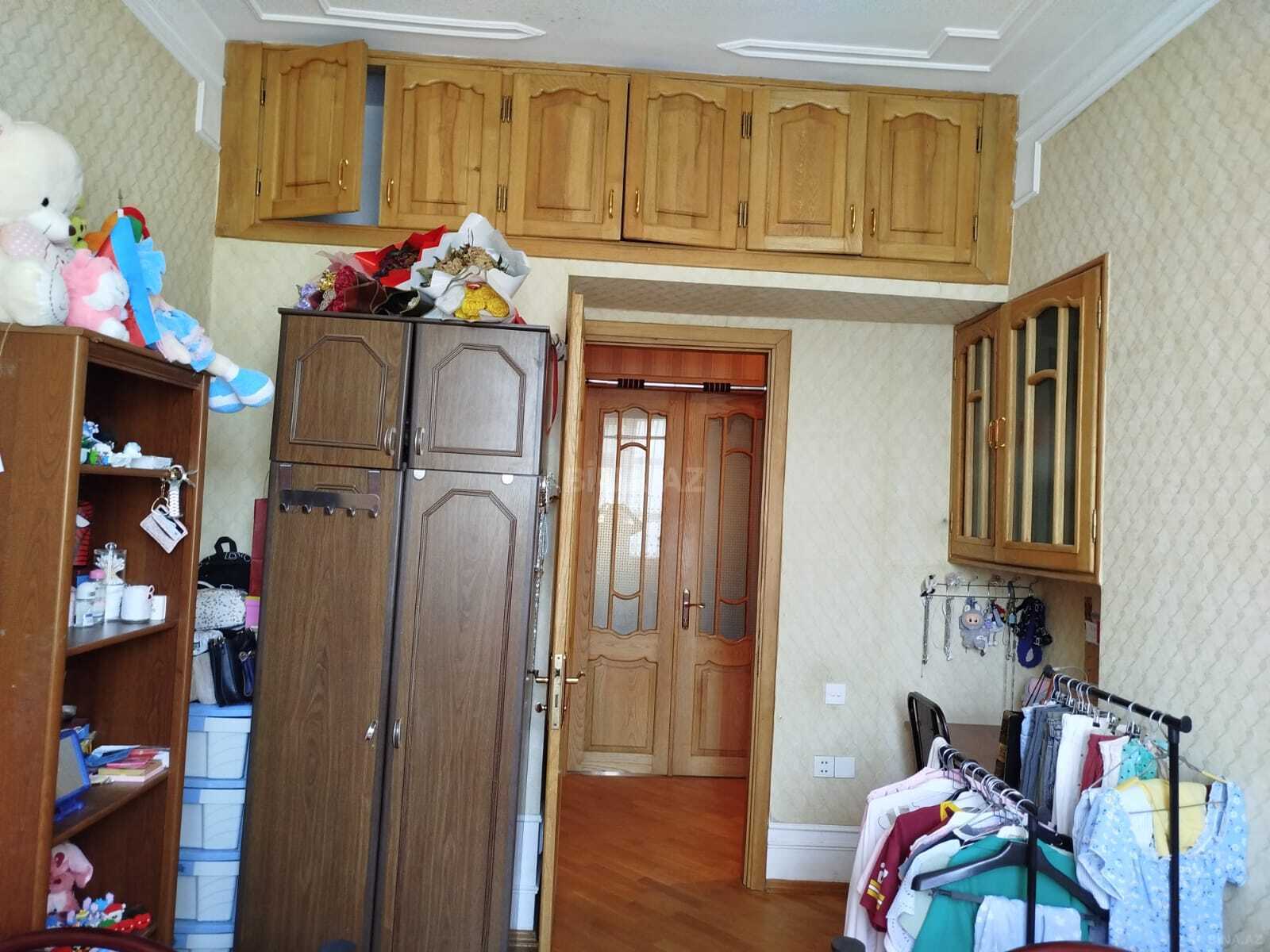 3 otaqlı Köhnə tikili, Azadlıq Prospekti m., Bakı