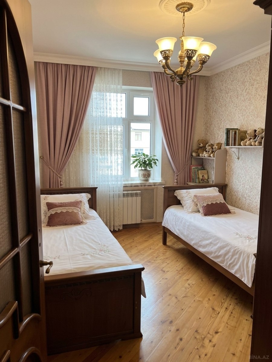 3 otaqlı Köhnə tikili, Xətai r., Bakı