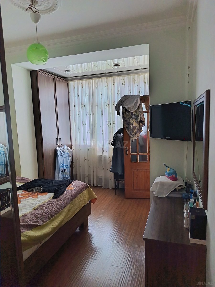 2 otaqlı Köhnə tikili, Bakıxanov q., Bakı