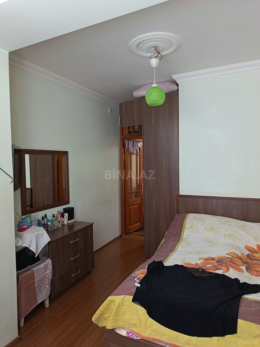 2 otaqlı Köhnə tikili, Bakıxanov q., Bakı