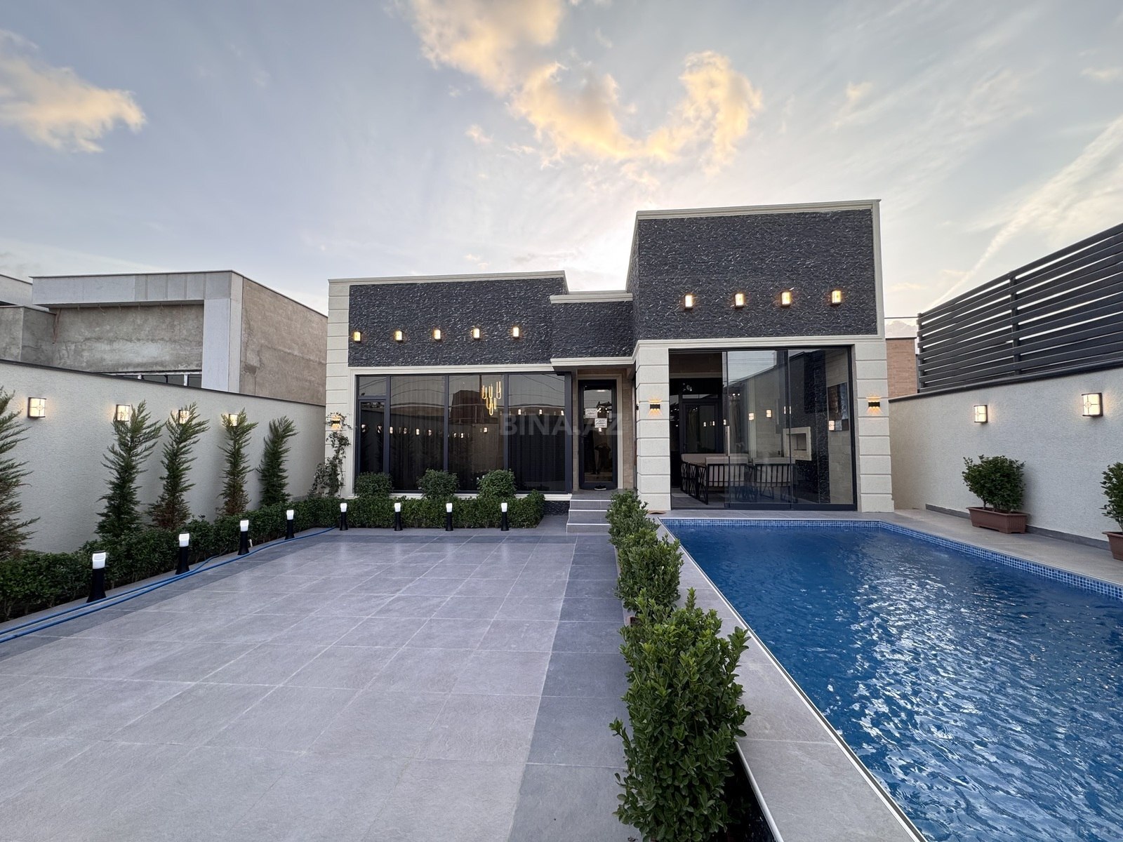 4 otaqlı Həyət evi/Bağ evi, Şüvəlan q., Bakı