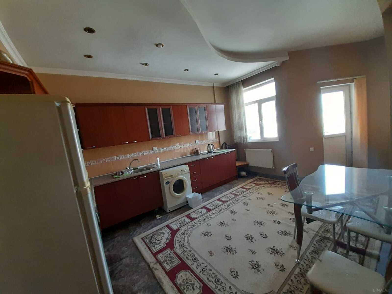 3 otaqlı Yeni tikili, 28 May m., Bakı